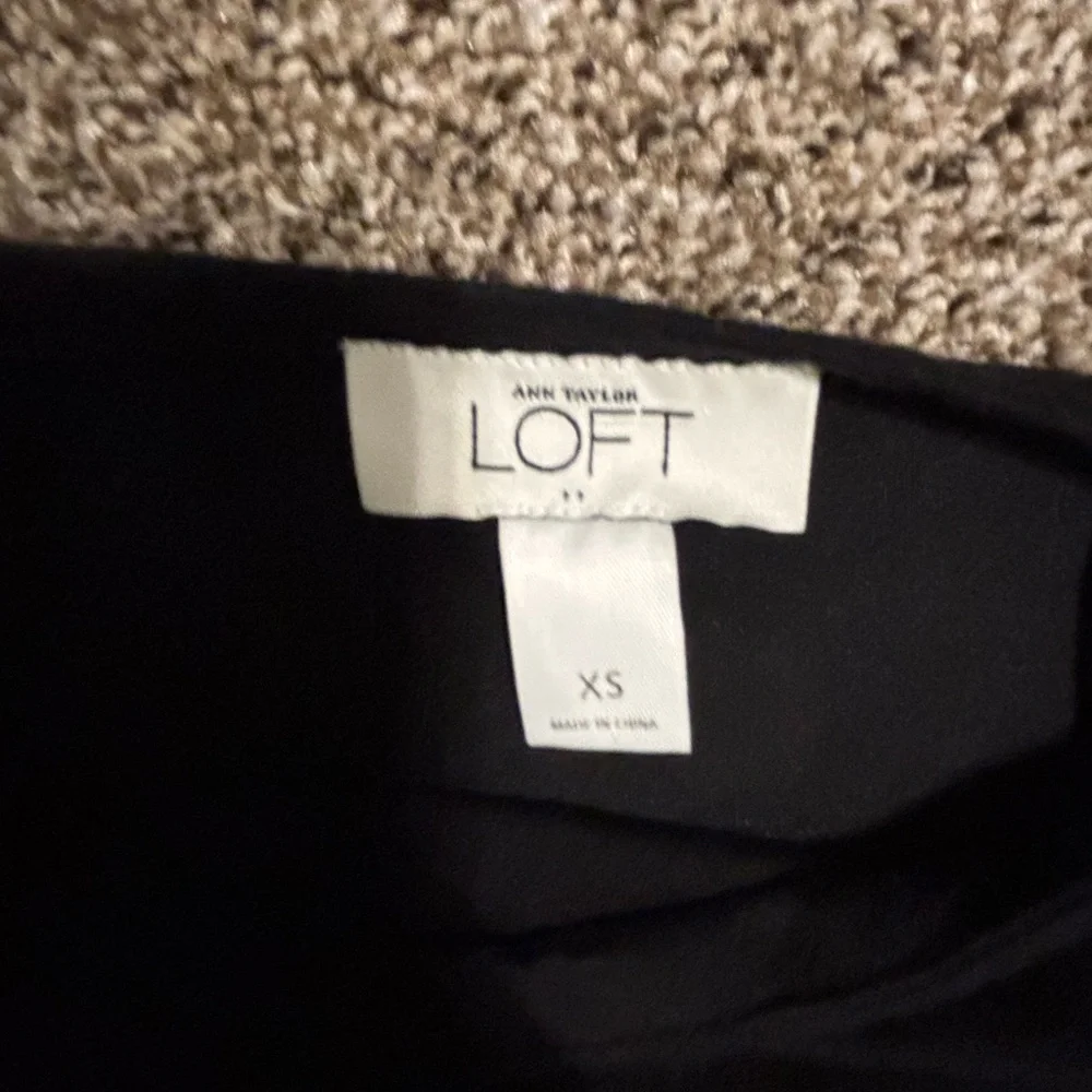 Ann Taylor LOFT - Picture 3 of 3